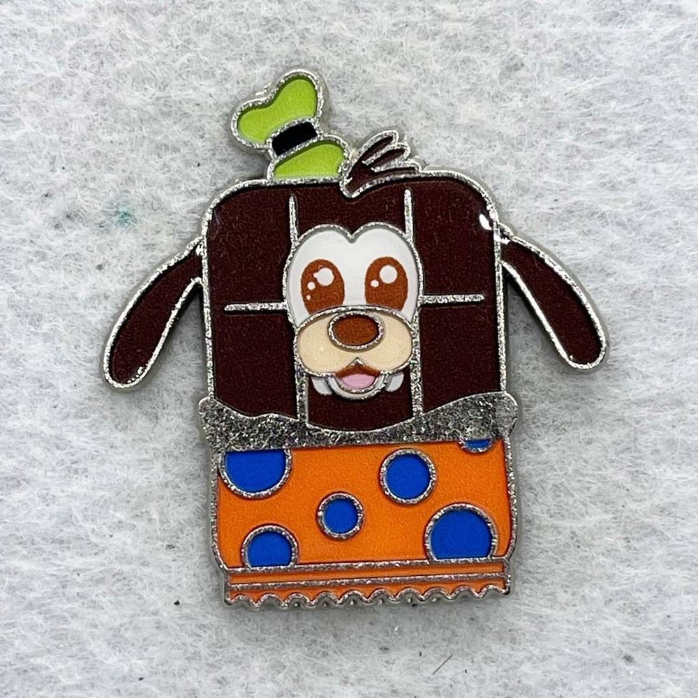 🔮 5/$25 Disney Munchlings Mystery Collection Goofy Chocolate Brownie Bar Pin